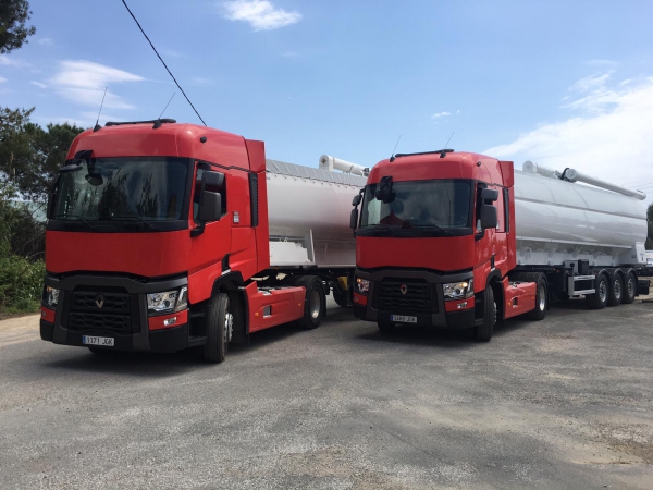 NUEVA ENTREGA DE VEHÍCULO  EN AGÓN TRUCK CENTERS TARRAGONA A INTERFRED TARRACO