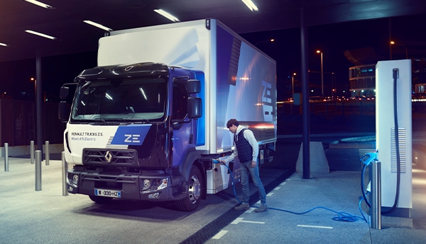 RENAULT TRUCKS SOCIO INDUSTRIAL EN LA CUMBRE PARA LA TRANSICIÓN DEL TRANSPORTE