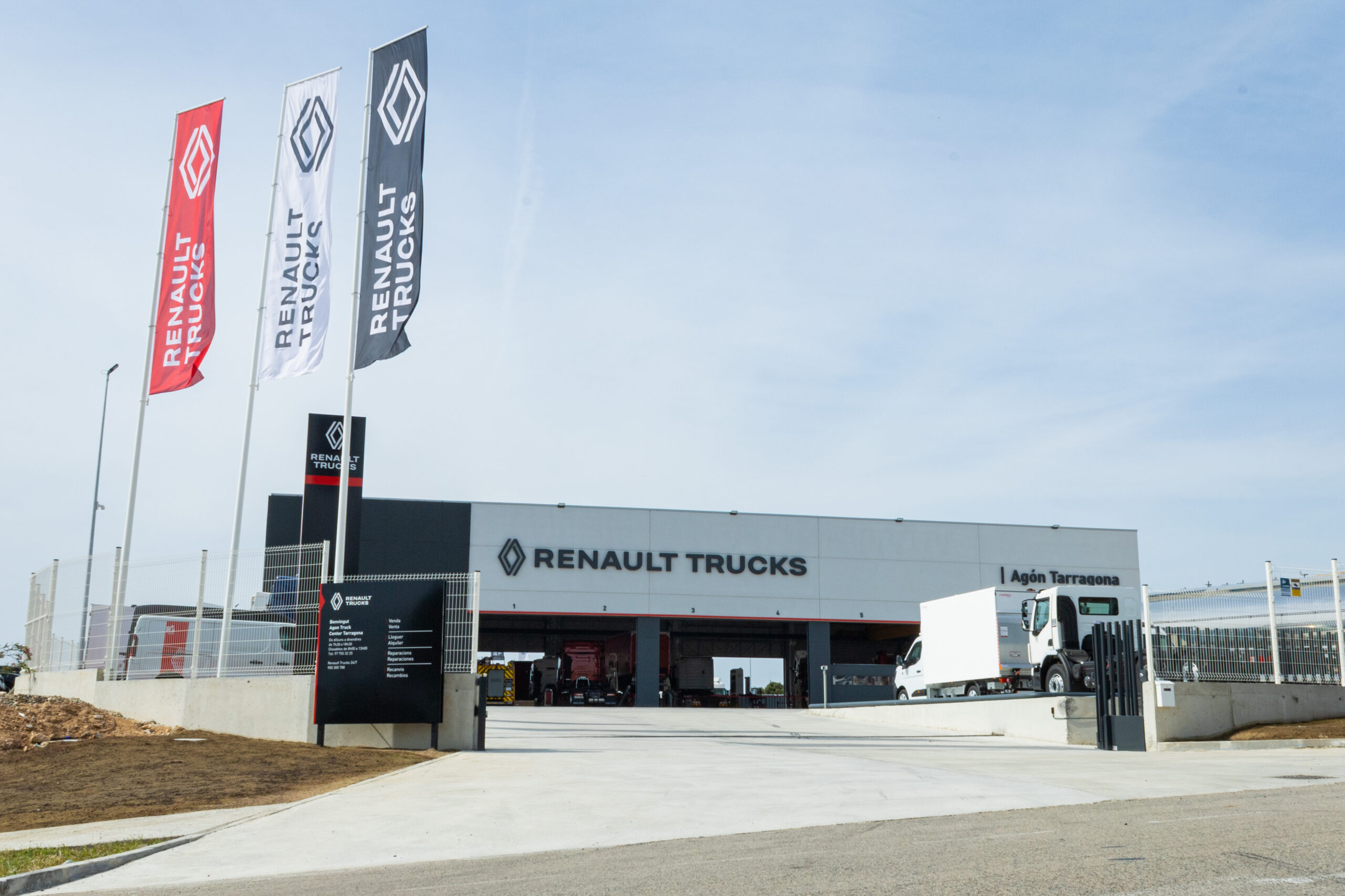 Grupo Agón inaugura unas nuevas instalaciones en Tarragona y refuerza su presencia como concesionario oficial de Renault Trucks España