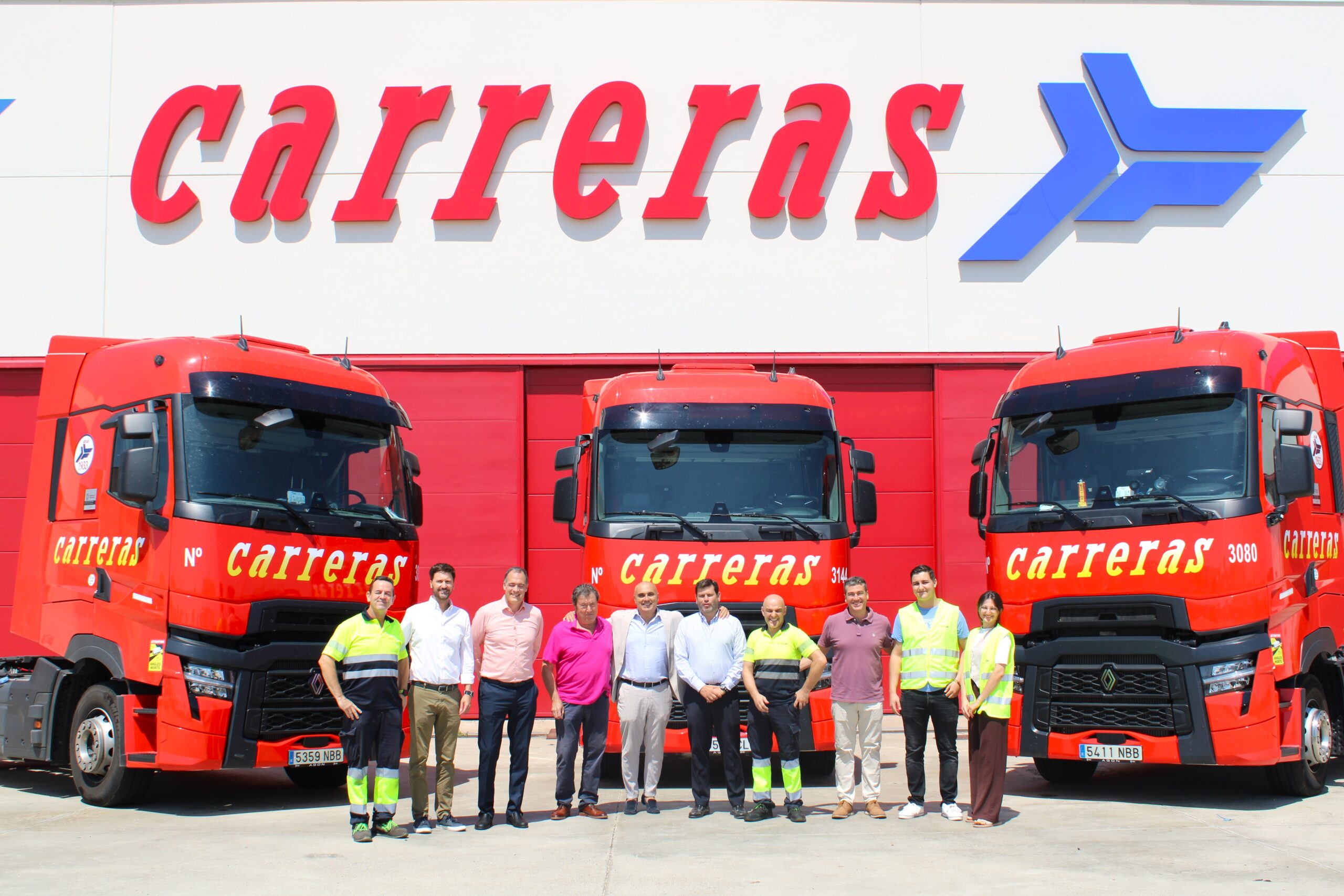 Carreras Grupo Logístico incorpora 145 nuevas tractoras Renault Trucks T High con la gestión de Agón Trucks en su apuesta por la eficiencia y la sostenibilidad